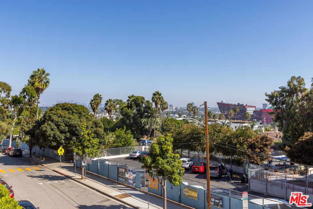 1010 Hammond Street Unit: 306