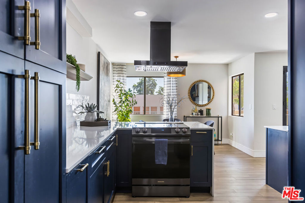 1010 Hammond Street Unit: 306