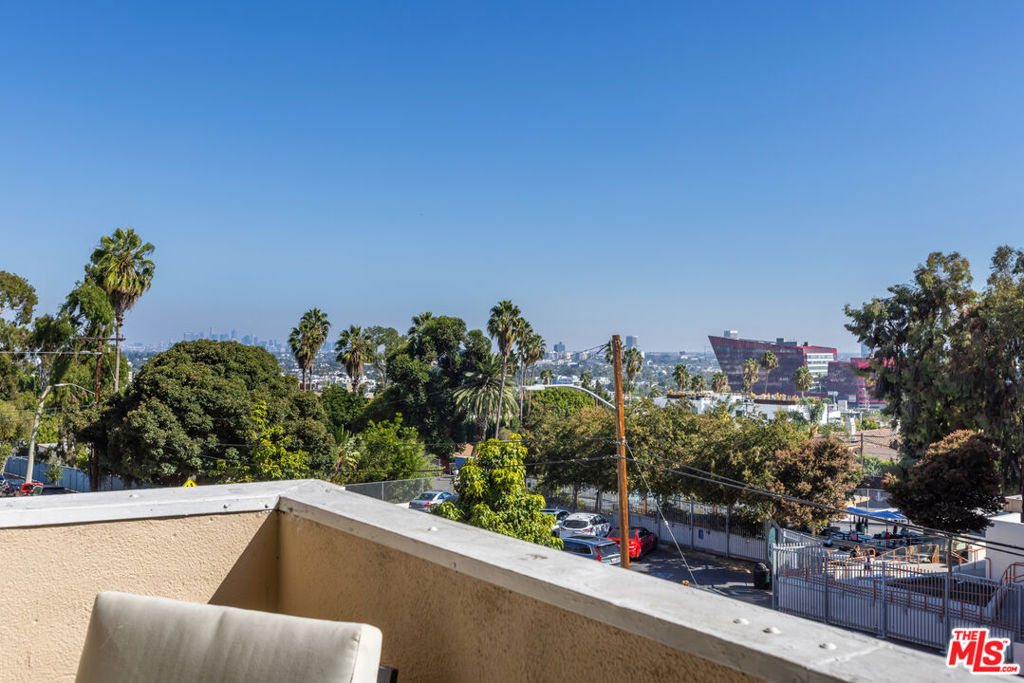 1010 Hammond Street Unit: 306