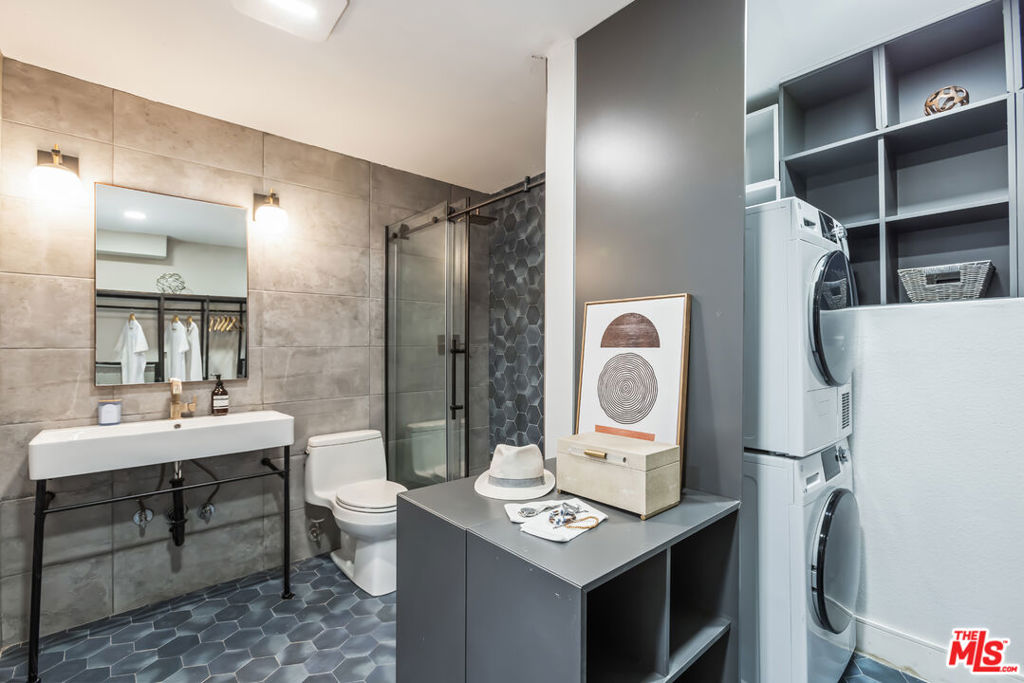 1010 Hammond Street Unit: 306