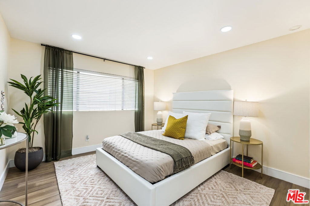 1010 Hammond Street Unit: 306