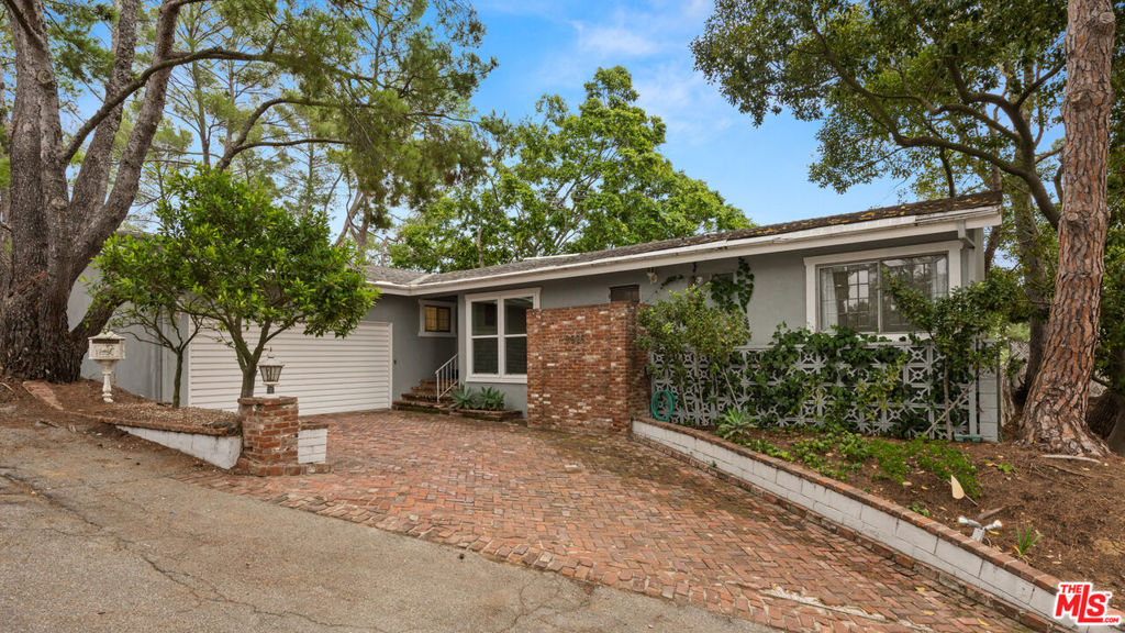 2526 Briarcrest Road