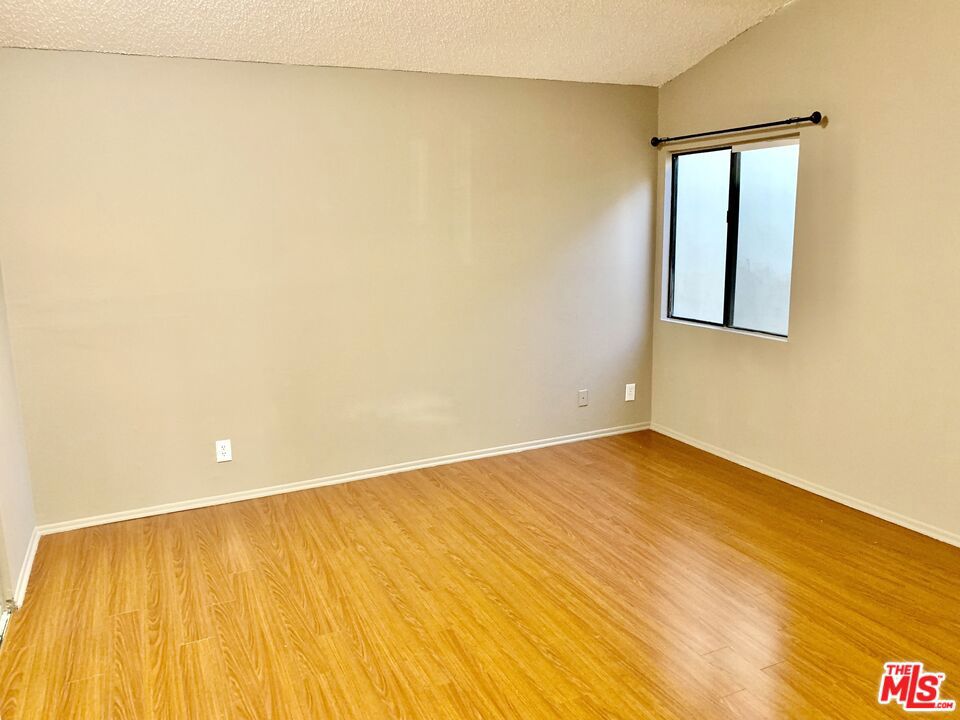 350 Burchett Street Unit: 226
