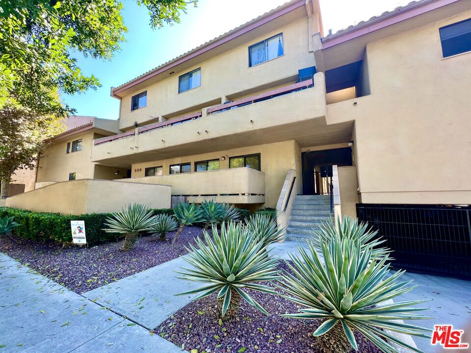 350 Burchett Street Unit: 226