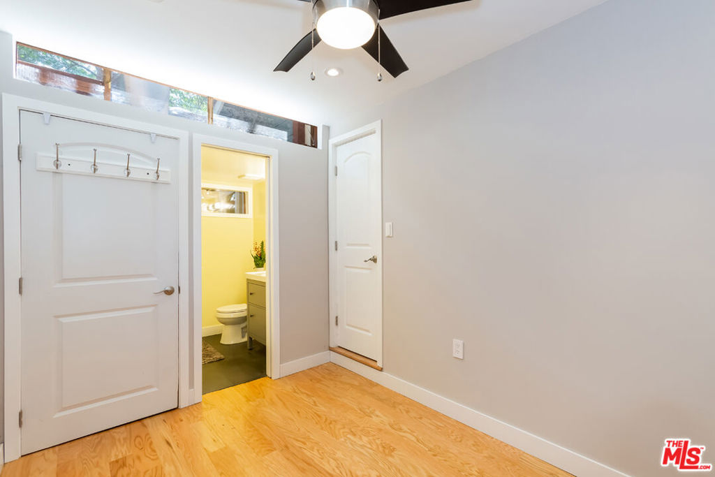 1156 Wilcox Place