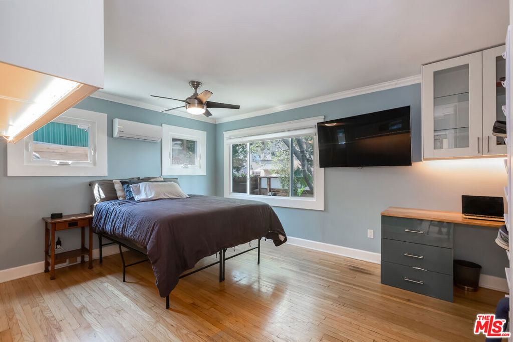 1156 Wilcox Place
