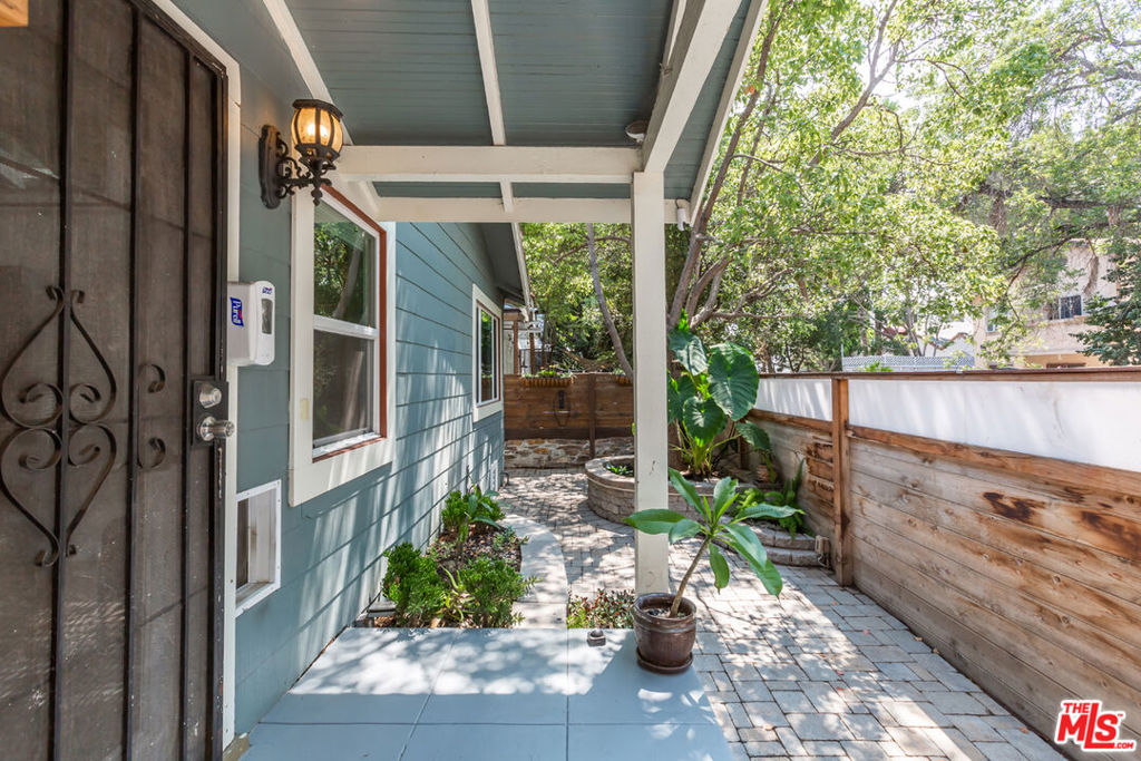 1156 Wilcox Place