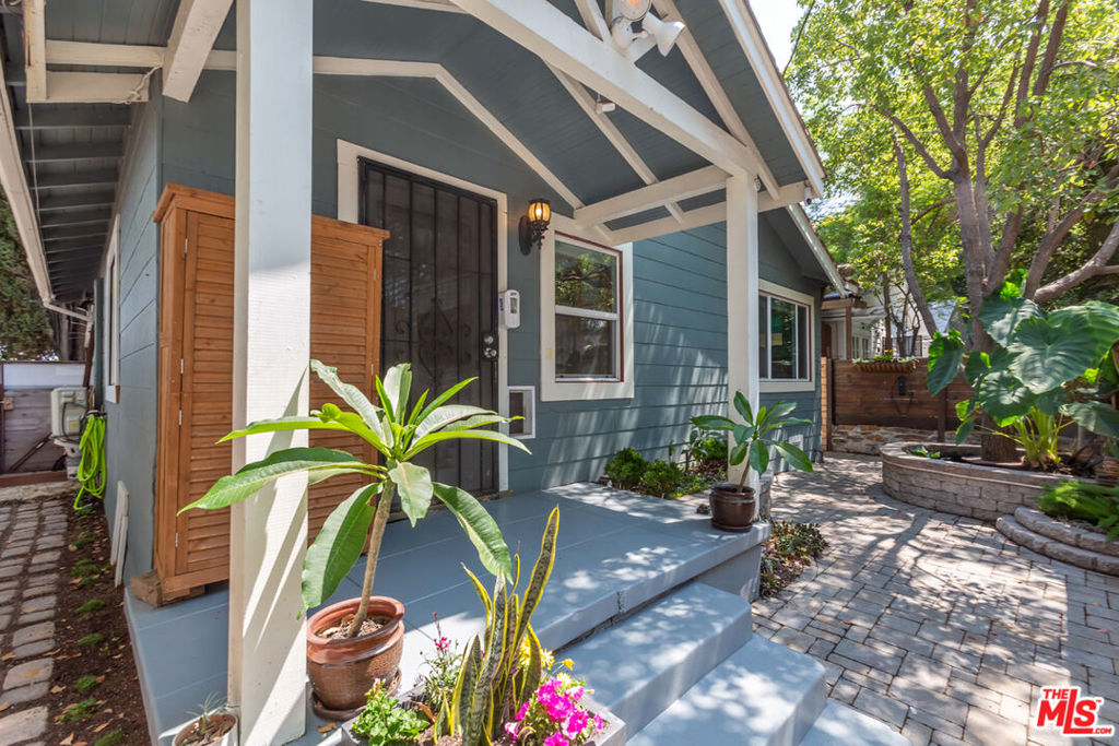 1156 Wilcox Place