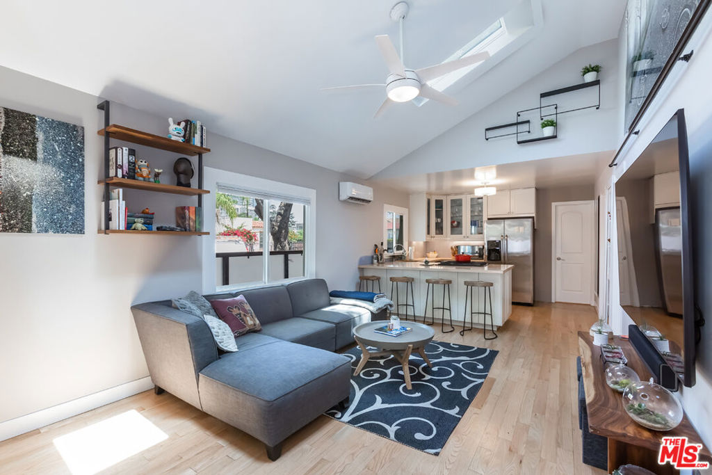 1156 Wilcox Place