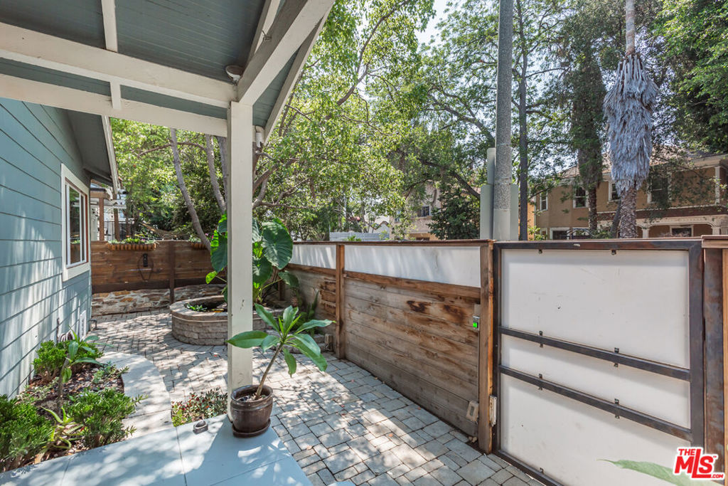 1156 Wilcox Place