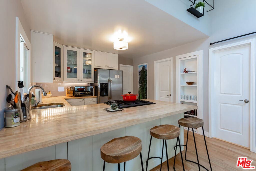 1156 Wilcox Place