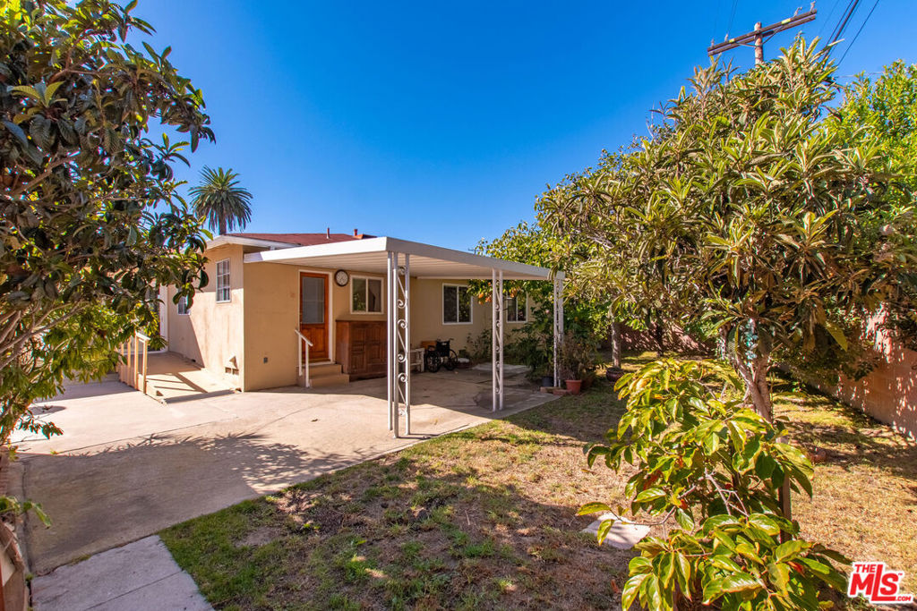 4242 Grand View Boulevard