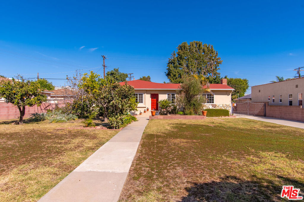 4242 Grand View Boulevard