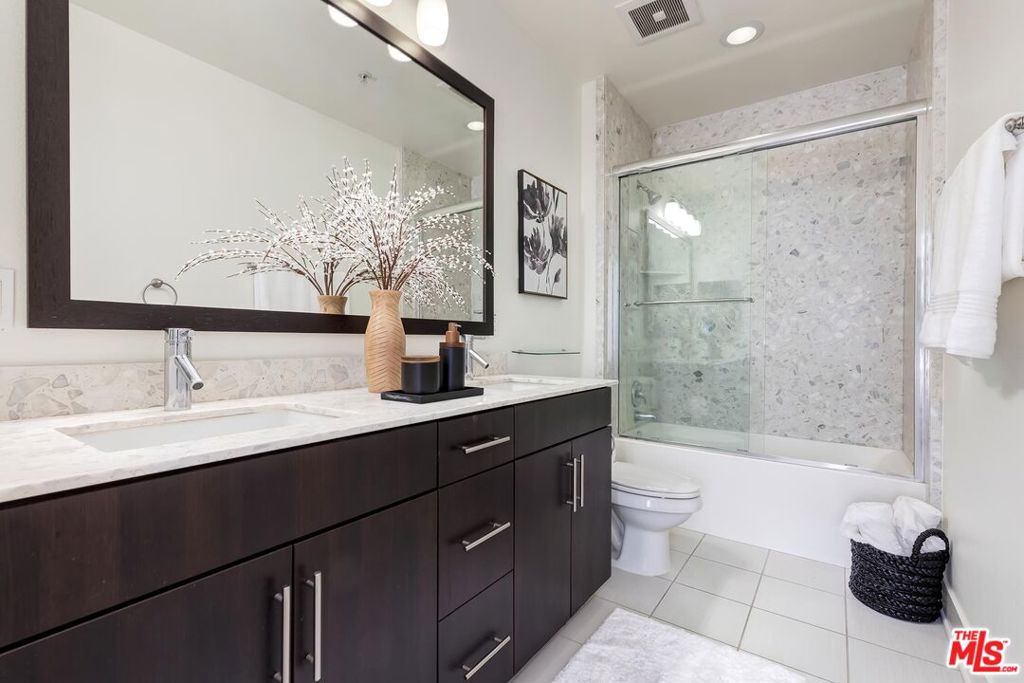 12920 Runway Road Unit: 241
