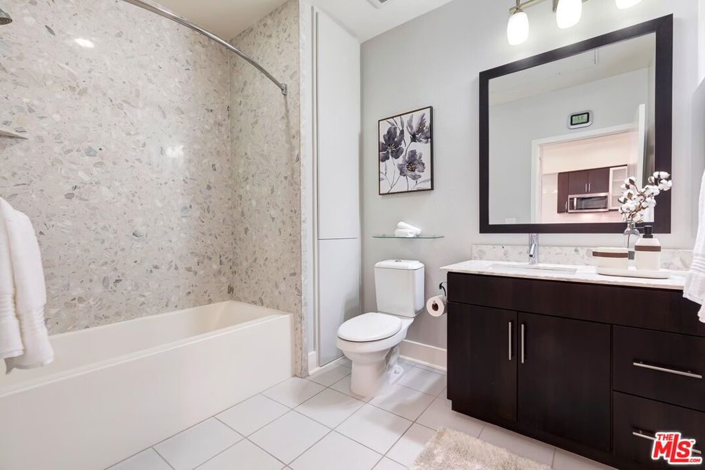 12920 Runway Road Unit: 241