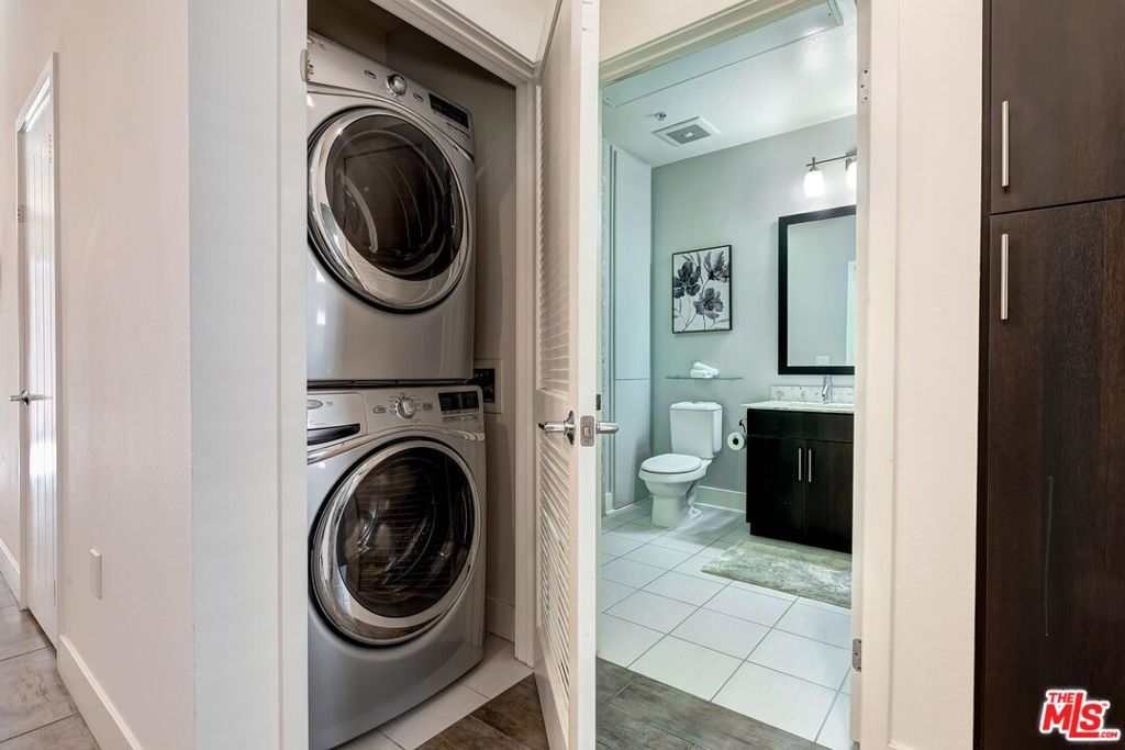 12920 Runway Road Unit: 241