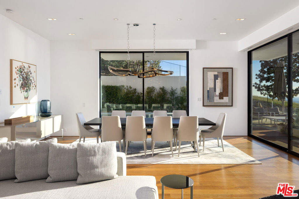 21900 Briarbluff Drive