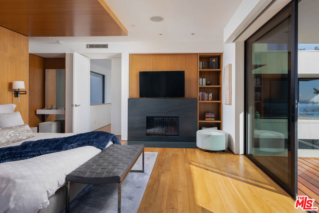 21900 Briarbluff Drive