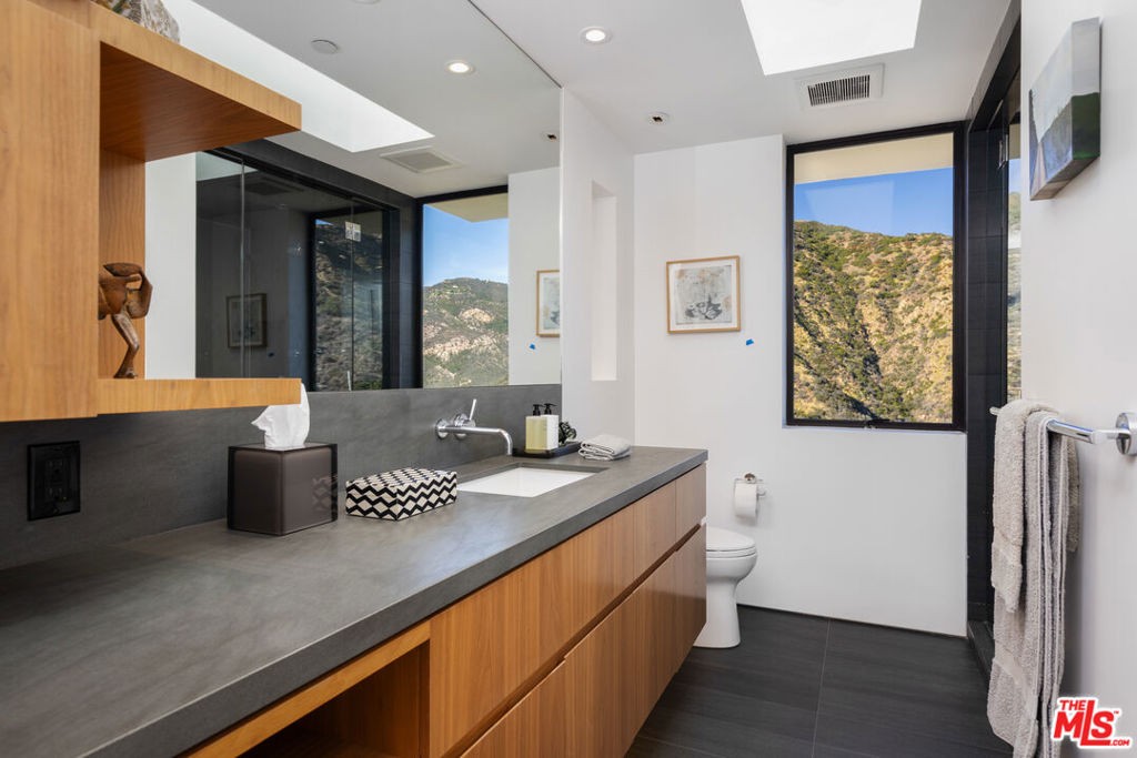 21900 Briarbluff Drive