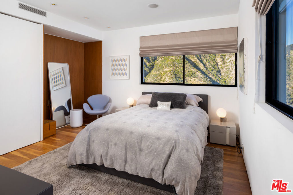 21900 Briarbluff Drive