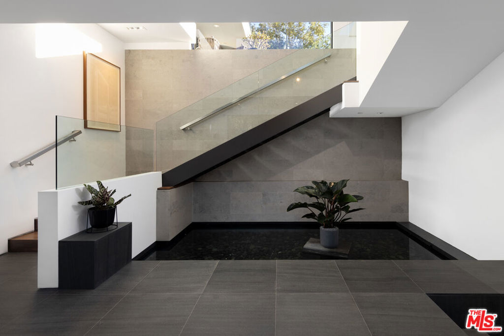 21900 Briarbluff Drive