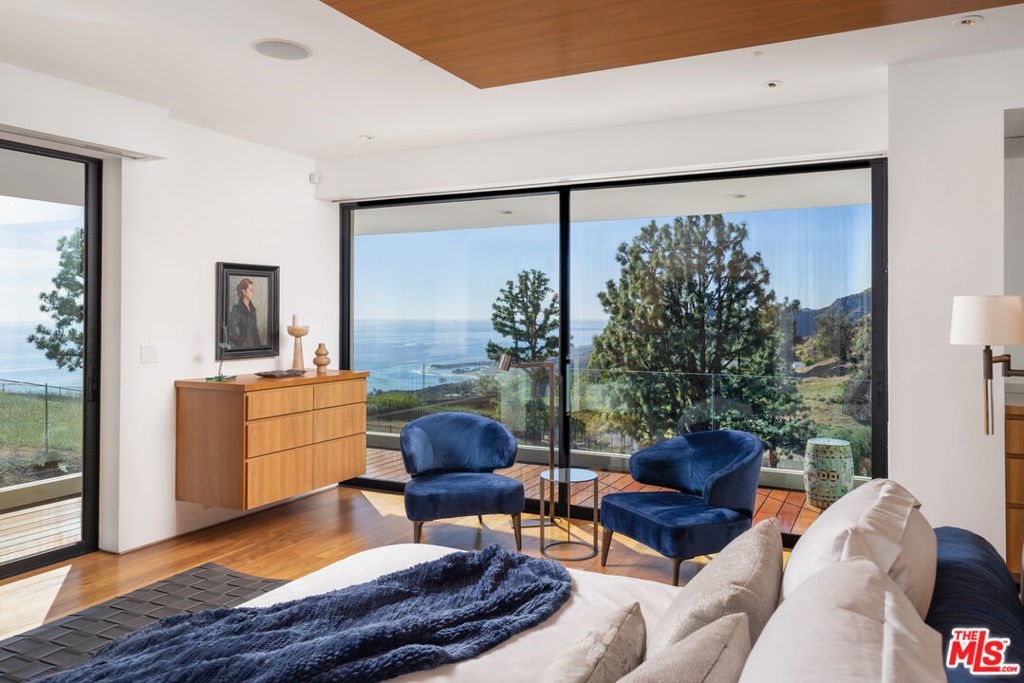 21900 Briarbluff Drive