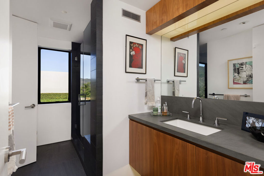 21900 Briarbluff Drive