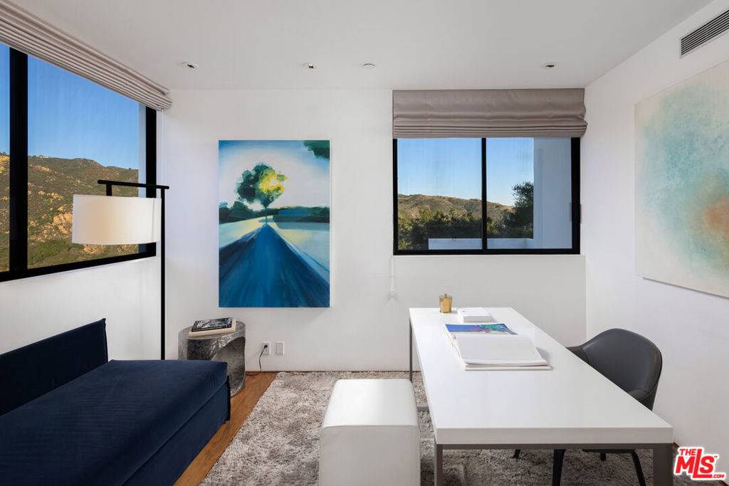 21900 Briarbluff Drive