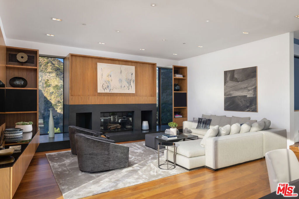 21900 Briarbluff Drive