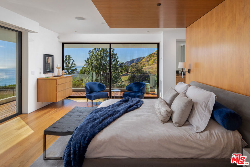 21900 Briarbluff Drive