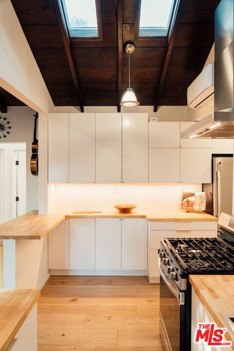 1191 N Bonnie Beach Place