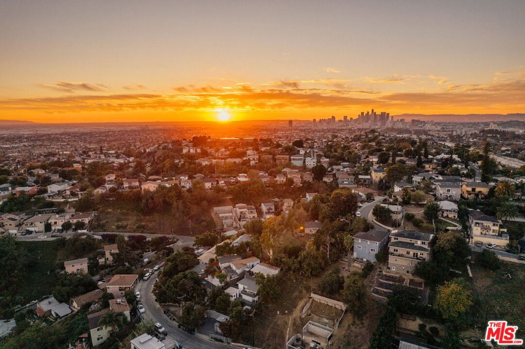 1191 N Bonnie Beach Place