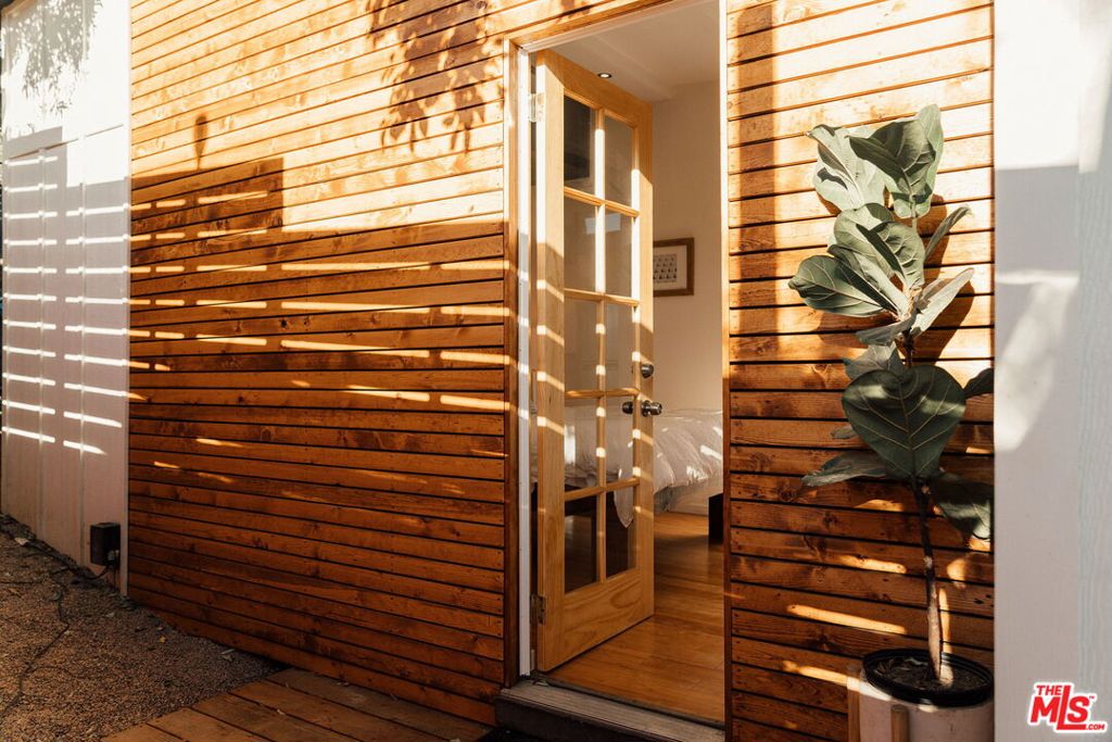 1191 N Bonnie Beach Place