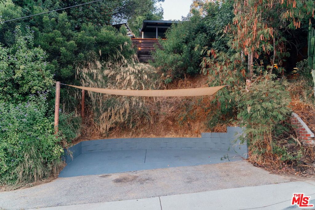 1191 N Bonnie Beach Place