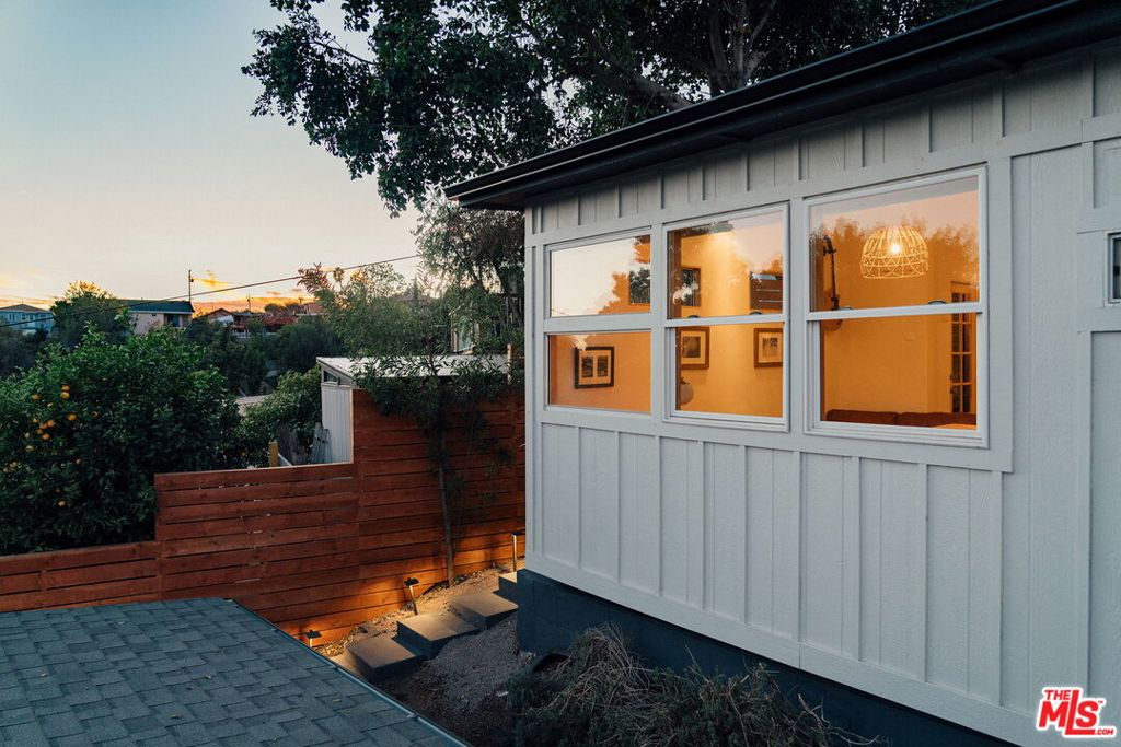 1191 N Bonnie Beach Place