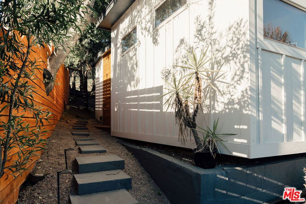 1191 N Bonnie Beach Place