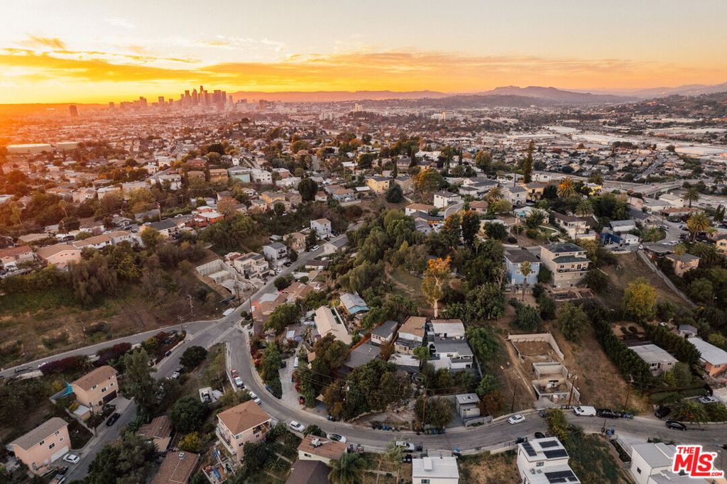 1191 N Bonnie Beach Place