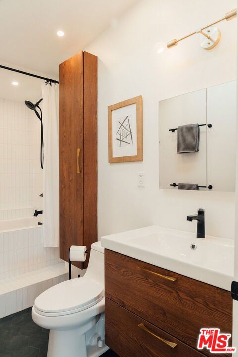 1191 N Bonnie Beach Place