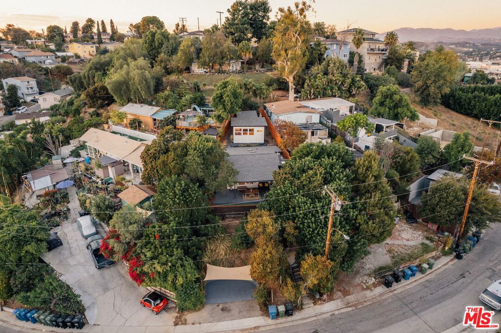 1191 N Bonnie Beach Place