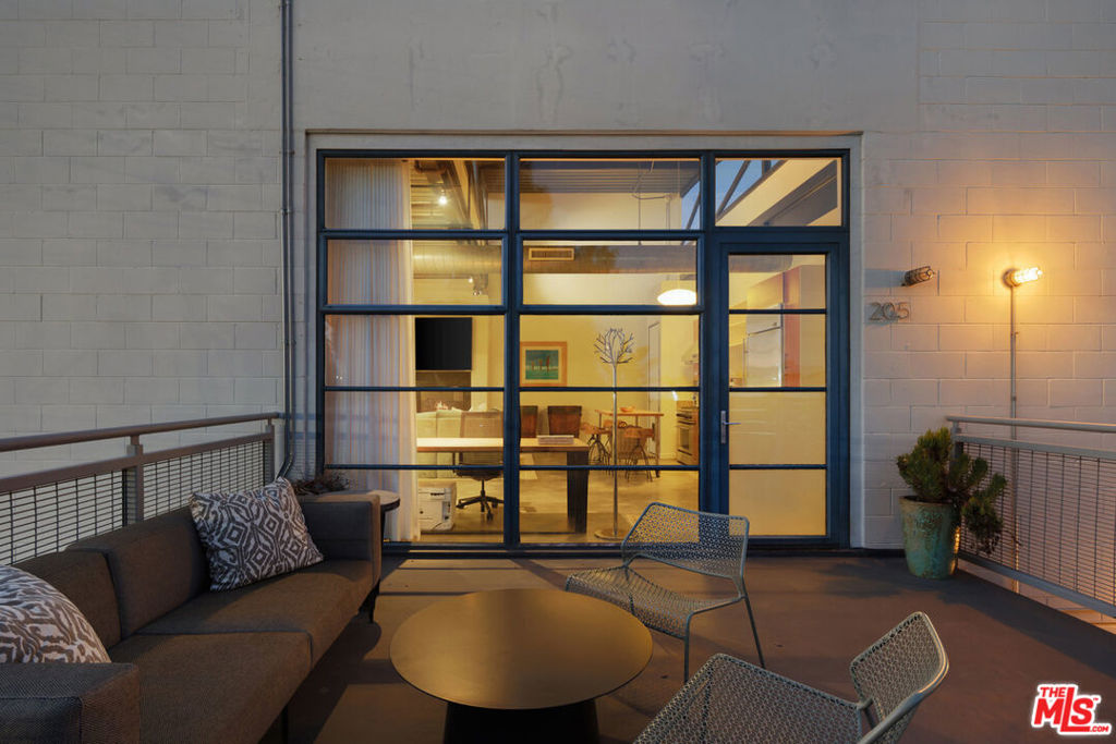 1534 17th Street Unit: 205
