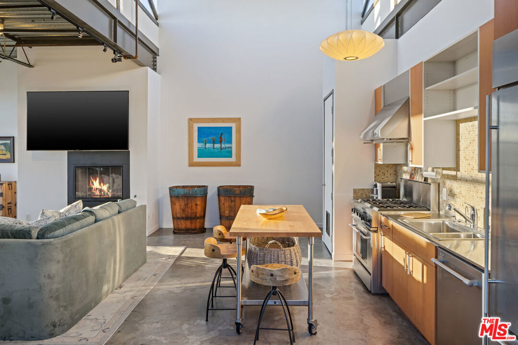 1534 17th Street Unit: 205