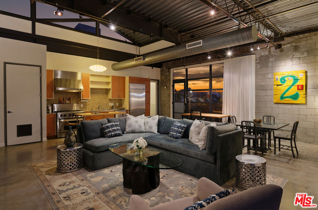 1534 17th Street Unit: 205