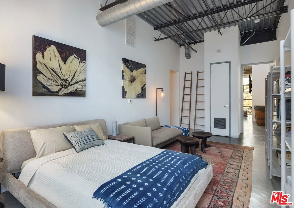 1534 17th Street Unit: 205