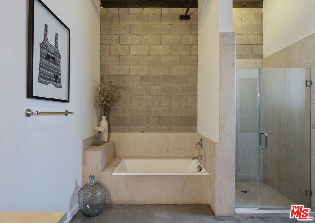 1534 17th Street Unit: 205