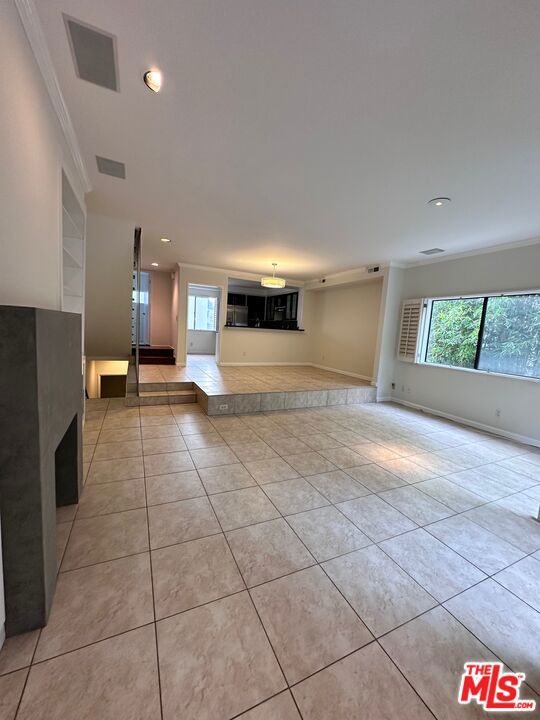 621 N Orlando Avenue Unit: 10 