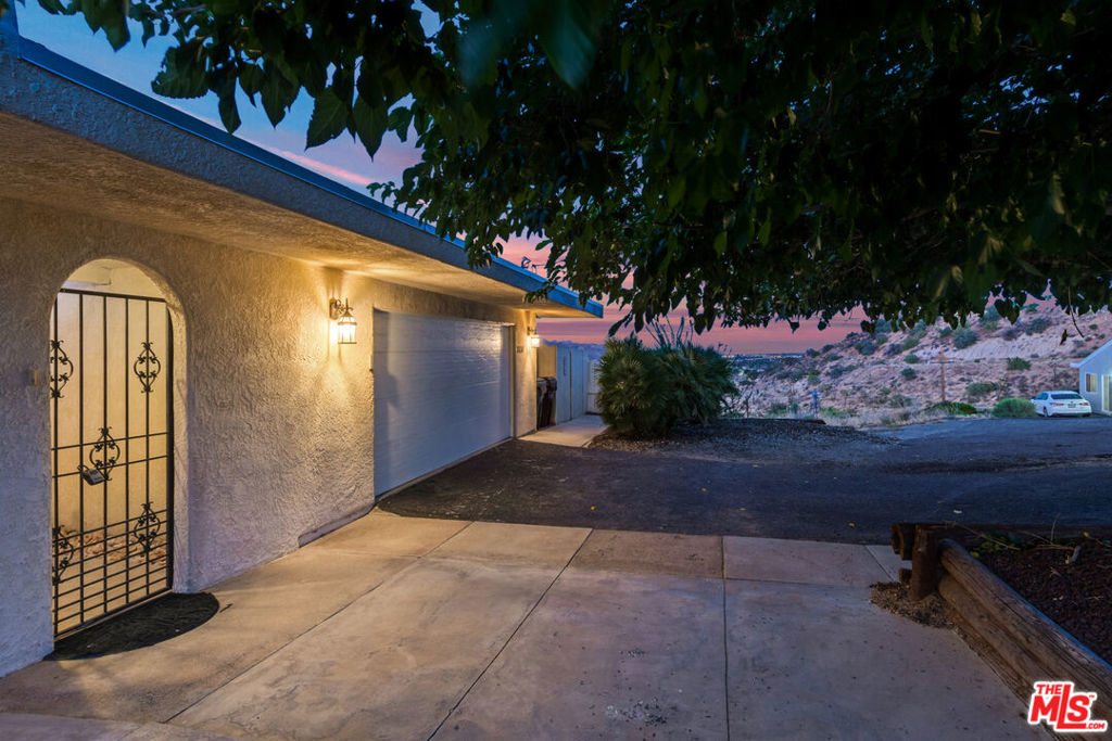 7731 Arrowhead Drive