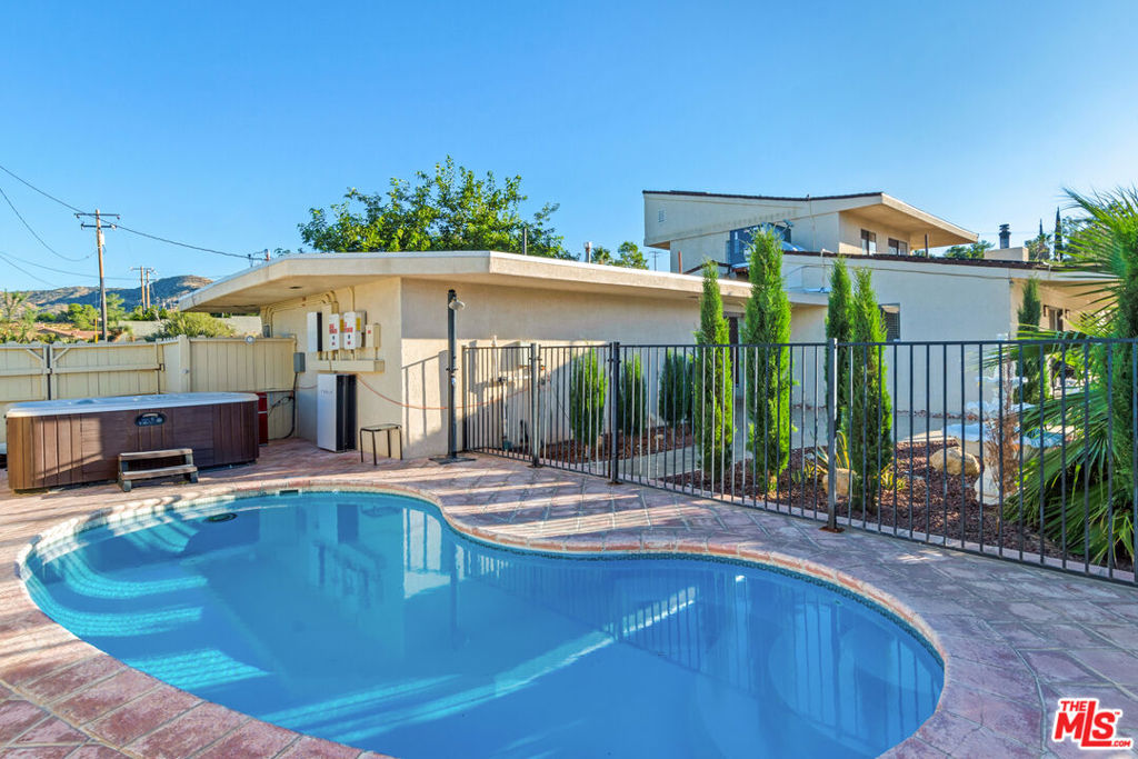 7731 Arrowhead Drive