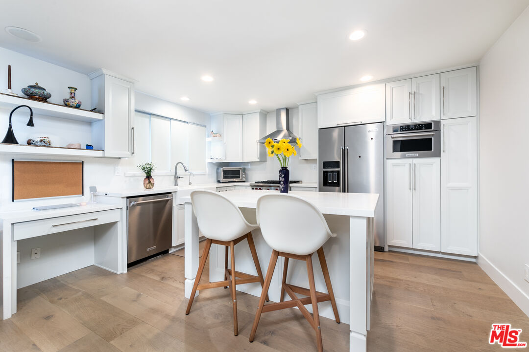 17145 Palisades Cir Unit: 90