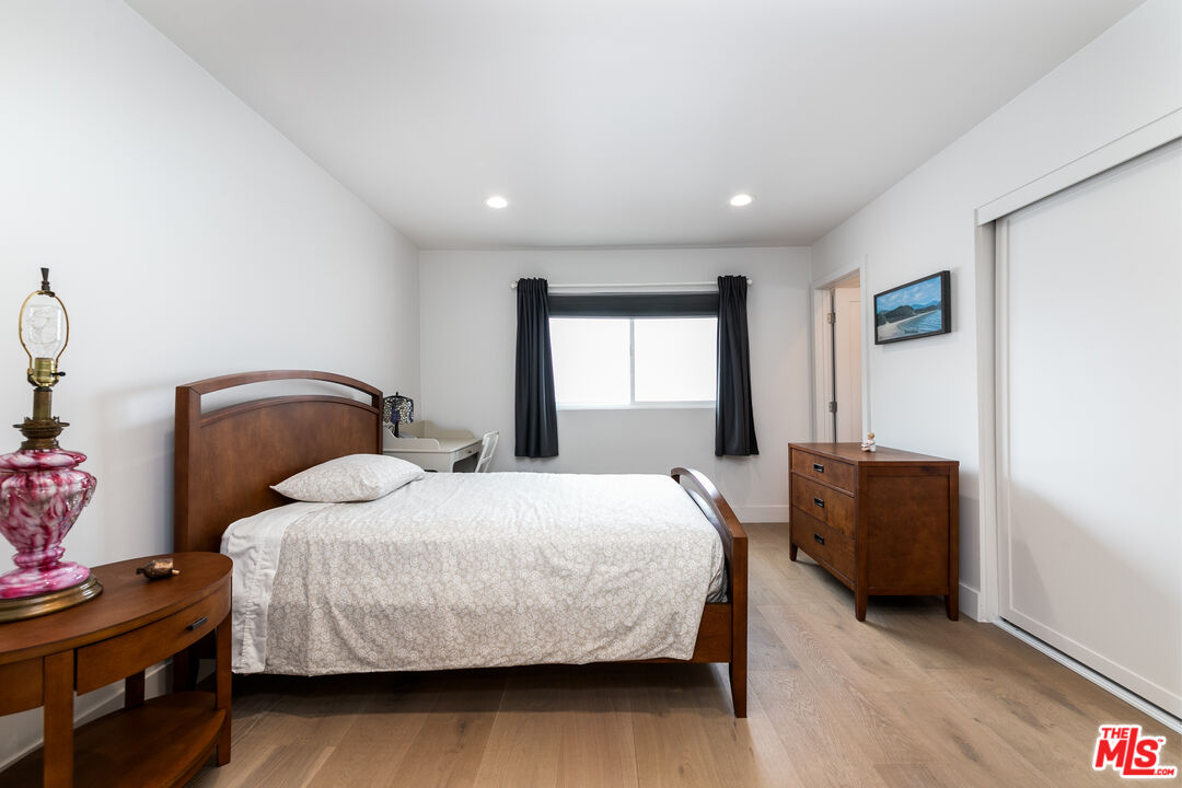 17145 Palisades Cir Unit: 90