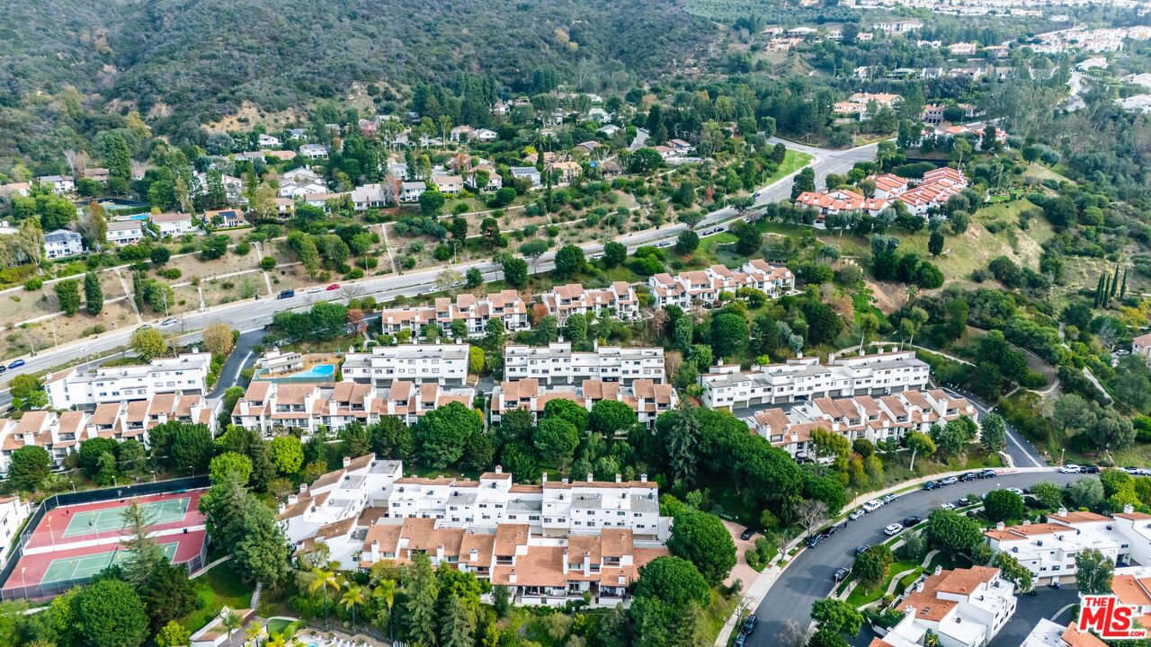 17145 Palisades Cir Unit: 90